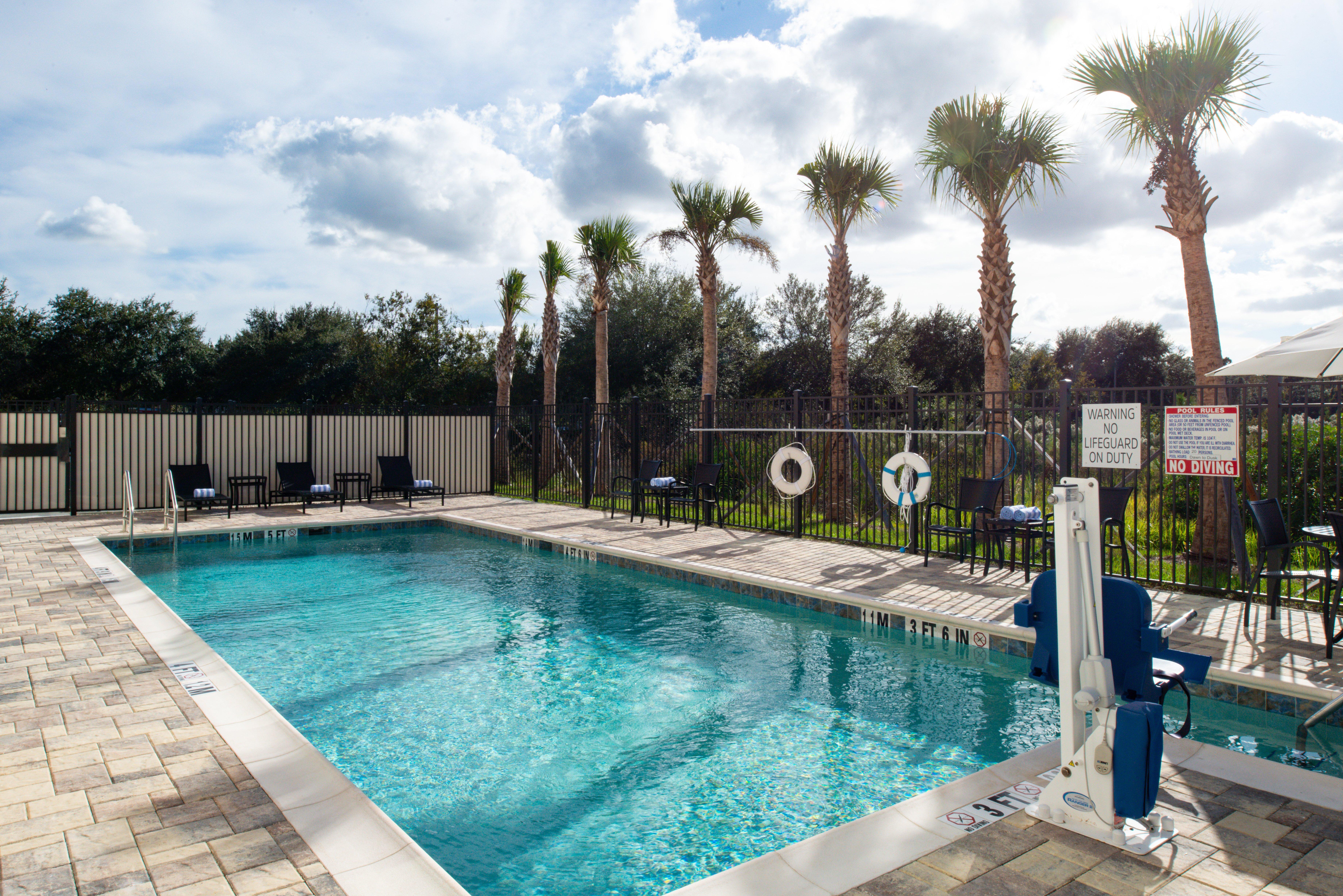 Holiday Inn Express Orlando - South Park, An Ihg Hotel Exterior photo